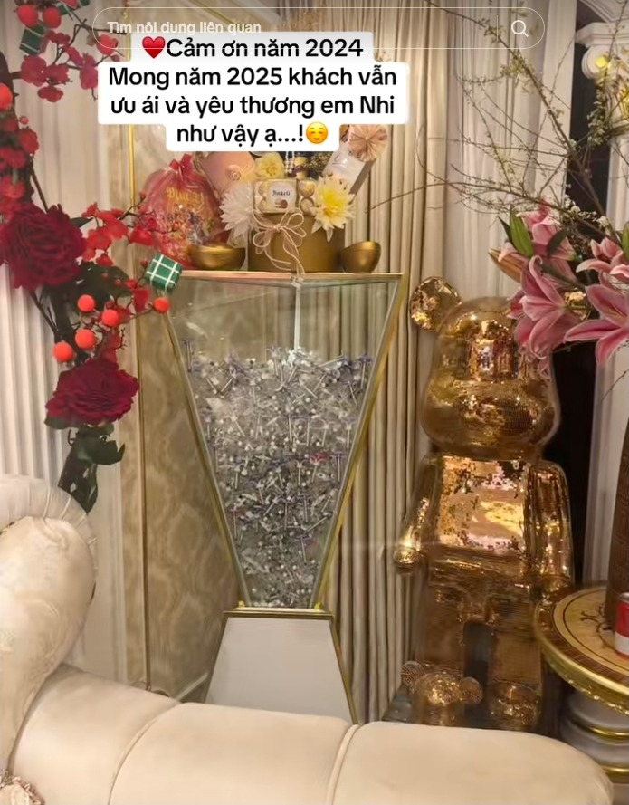 Bà chủ spa khoe thành quả cả năm là nguyên một tủ đầy ống tiêm filler khiến dân tình choáng váng- Ảnh 4. Bà chủ spa khoe thành quả cả năm là nguyên một tủ đầy ống tiêm filler khiến dân tình choáng váng- Ảnh 4.