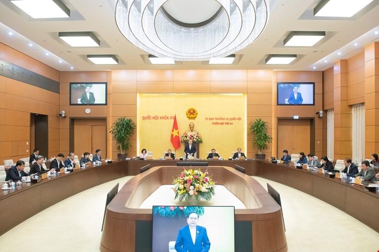 Ủy ban Thường vụ Quốc hội thảo luận cơ cấu tổ chức Chính phủ - Ảnh 1.