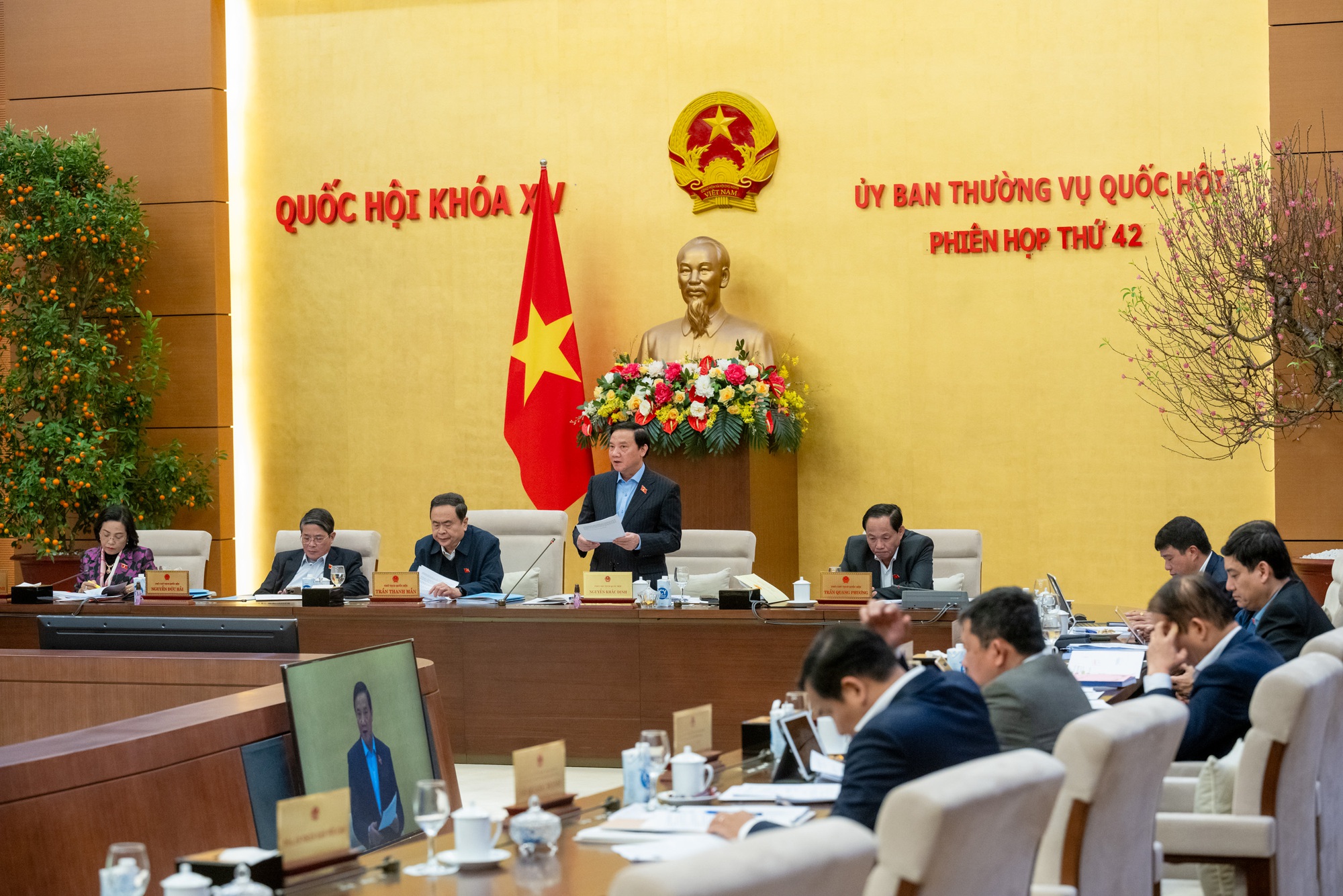 Đề nghị tăng cấp Phó vượt quy định để sắp xếp bộ máy - Ảnh 3. Đề nghị tăng cấp Phó vượt quy định để sắp xếp bộ máy - Ảnh 3.