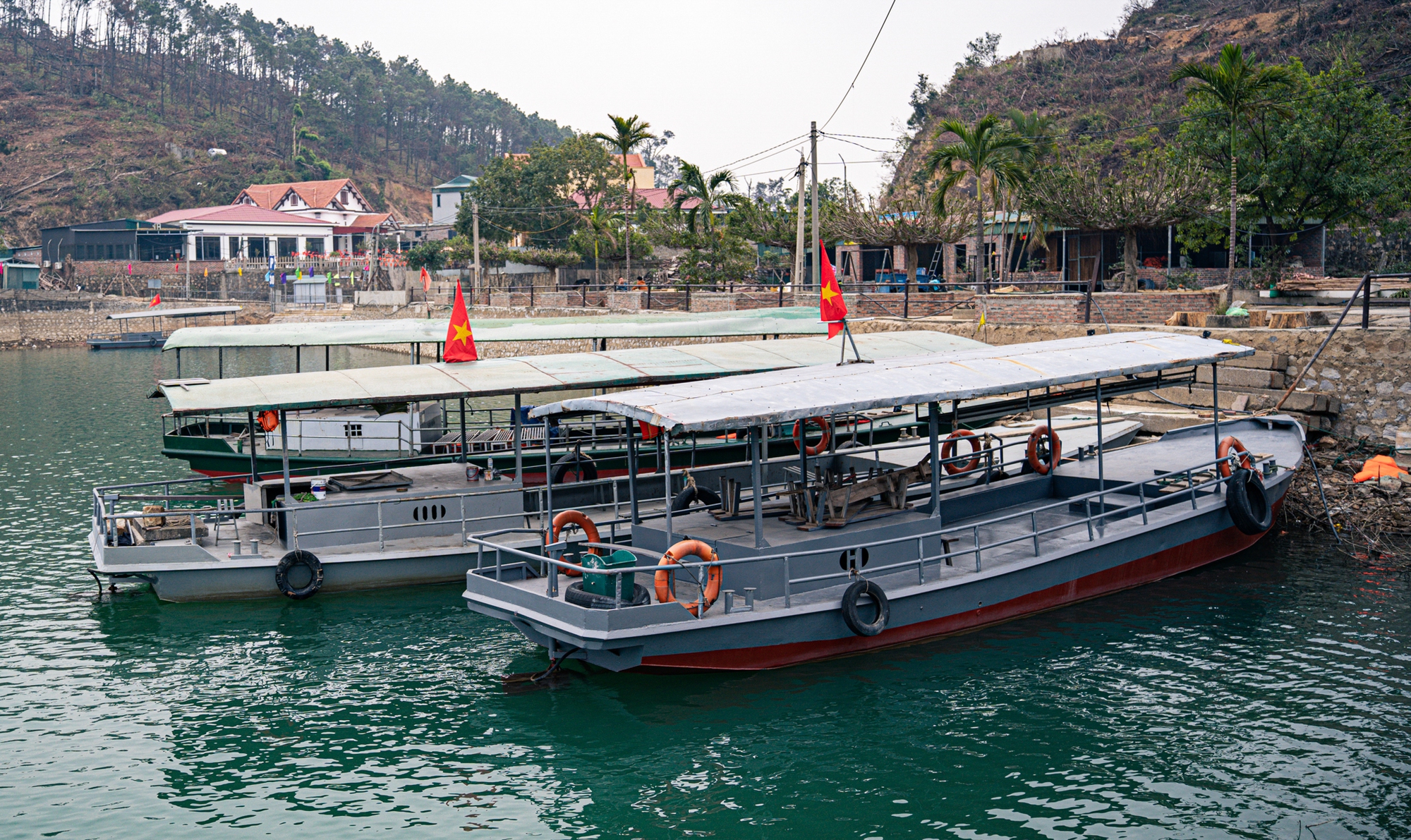 Hồ Y&ecirc;n Lập: Kho b&aacute;u than Quảng Ninh v&agrave; kỳ quan nh&acirc;n tạo lớn nhất - Ảnh 6.