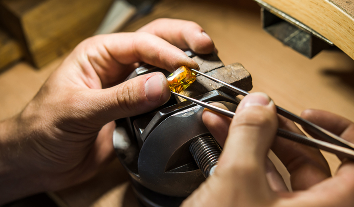 Gặp lại bạn cũ , khám phá bí quyết mua vàng chuẩn và chất lượng - Ảnh 3.