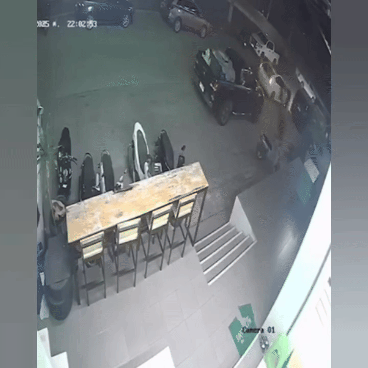 Gã thanh niên bạo hành bạn gái cũ, đe dọa phát tán video nhạy cảm - Ảnh 1.