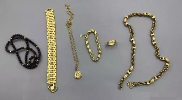 Gặp lại bạn cũ , khám phá bí quyết mua vàng chuẩn và chất lượng - Ảnh 4.