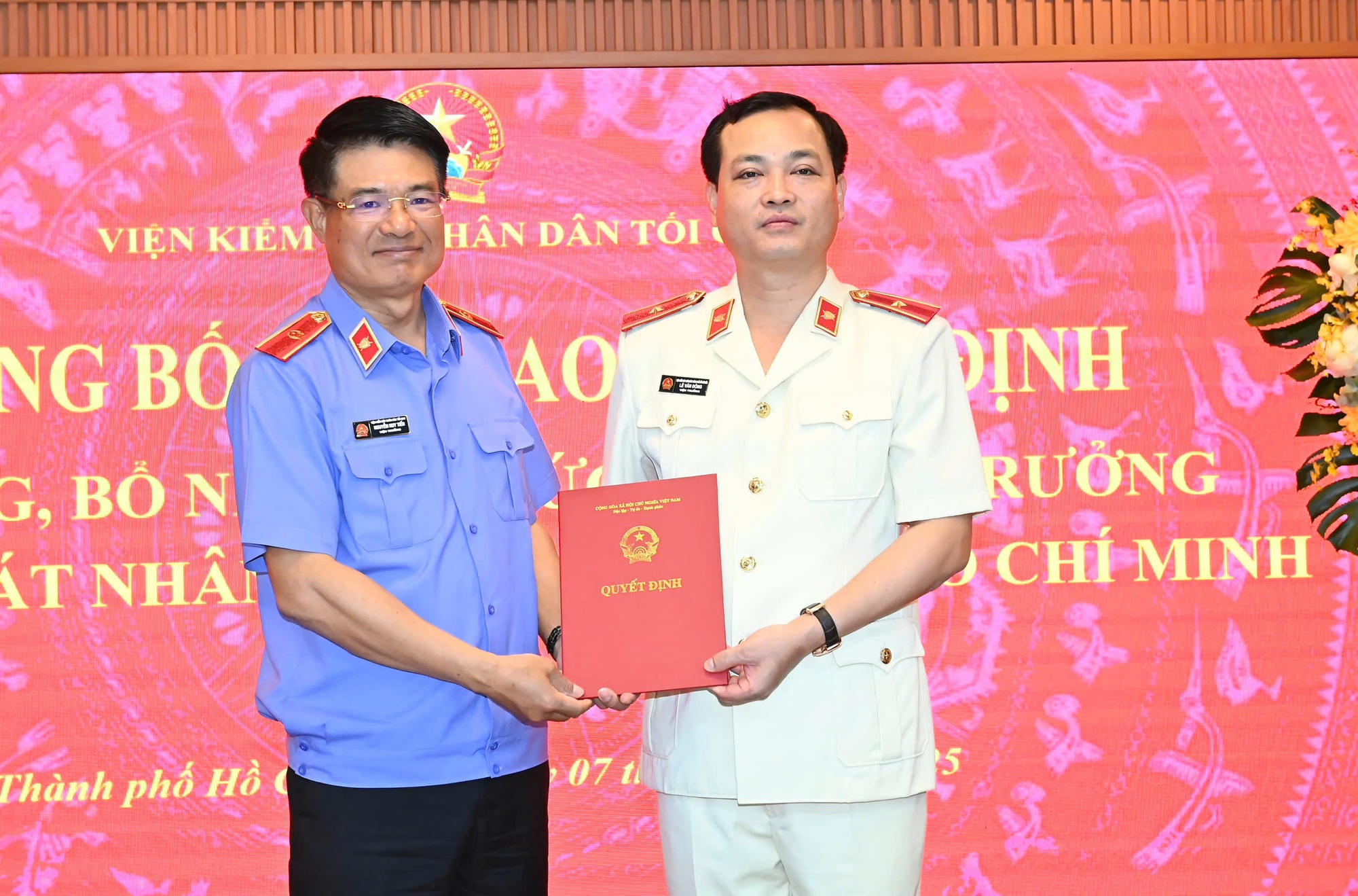 Bổ nhiệm Lê Văn Đông làm Viện trưởng VKSND TP HCM với nhiều kỳ vọng - Ảnh 1. Bổ nhiệm Lê Văn Đông làm Viện trưởng VKSND TP HCM với nhiều kỳ vọng - Ảnh 1.