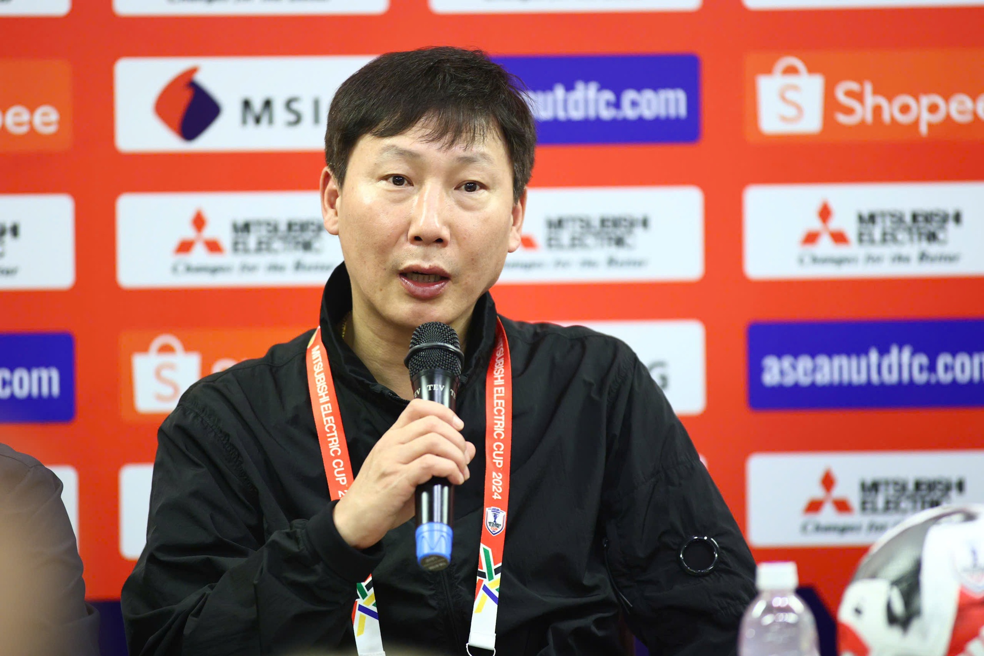 FIFA ban h&agrave;nh lệnh cấm, giải đấu đội tuyển Việt Nam sắp tham dự &ldquo;c&oacute; biến&rdquo; - Ảnh 2.