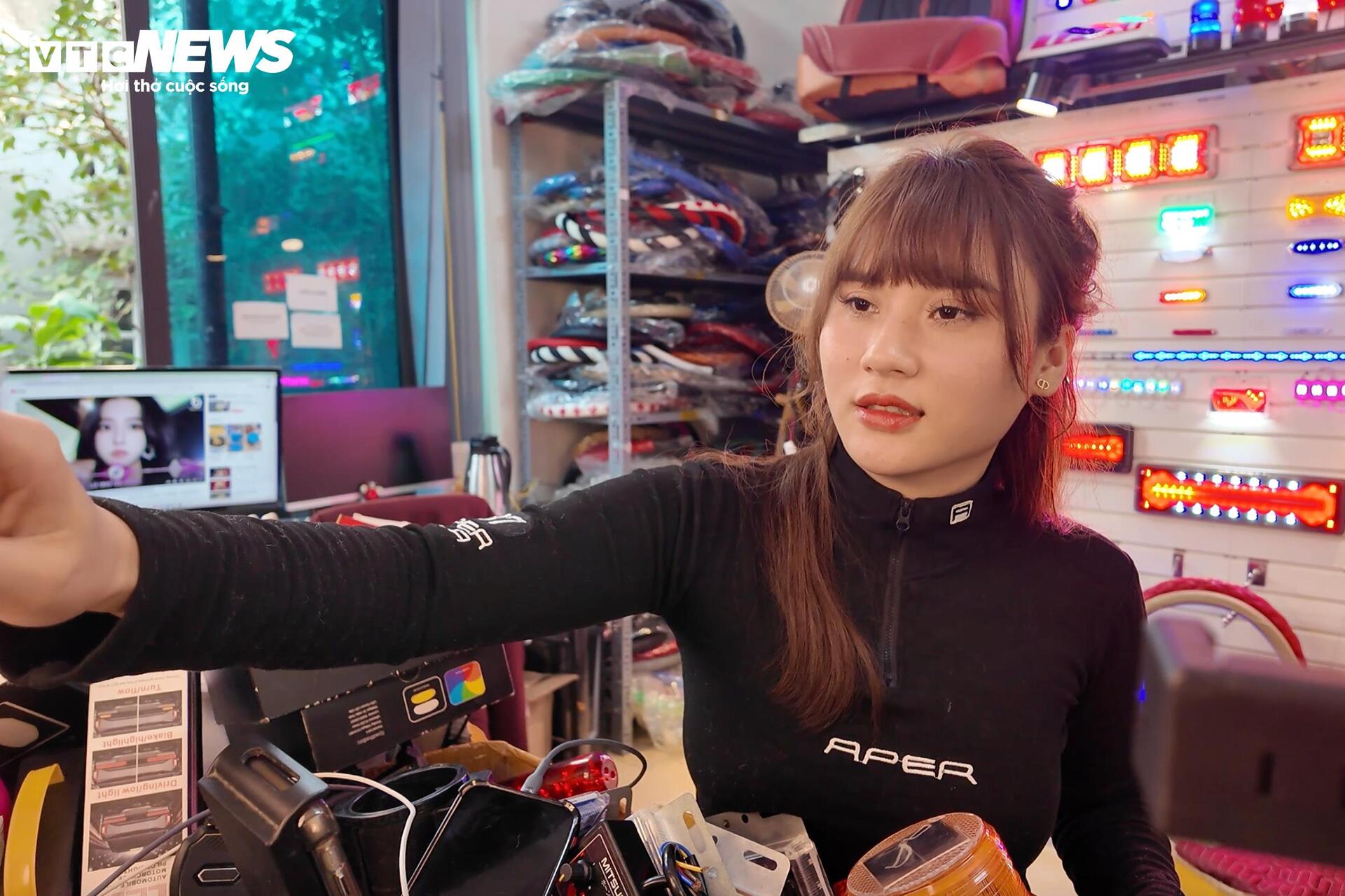 Hotgirl Tuyên Quang nữ tài xế xe tải 30 tấn chinh phục đường miền núi hiểm trở - Ảnh 12.