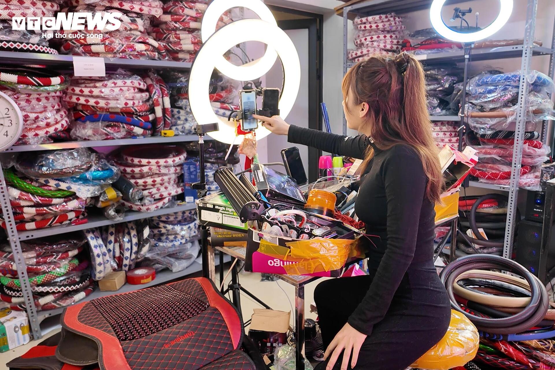 Hotgirl Tuyên Quang nữ tài xế xe tải 30 tấn chinh phục đường miền núi hiểm trở - Ảnh 13.