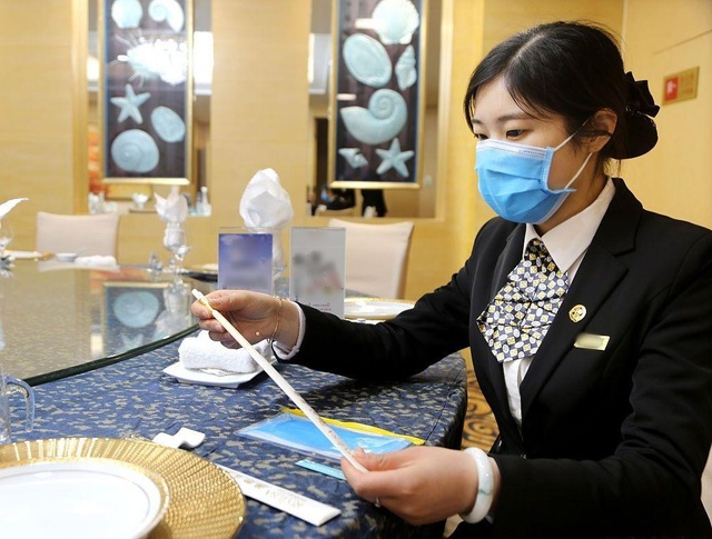 Bố chồng thấy con dâu đi vào khách sạn, chồng khóc như đứa trẻ khi biết mọi thứ - Ảnh 2. Bố chồng thấy con dâu đi vào khách sạn, chồng khóc như đứa trẻ khi biết mọi thứ - Ảnh 2.