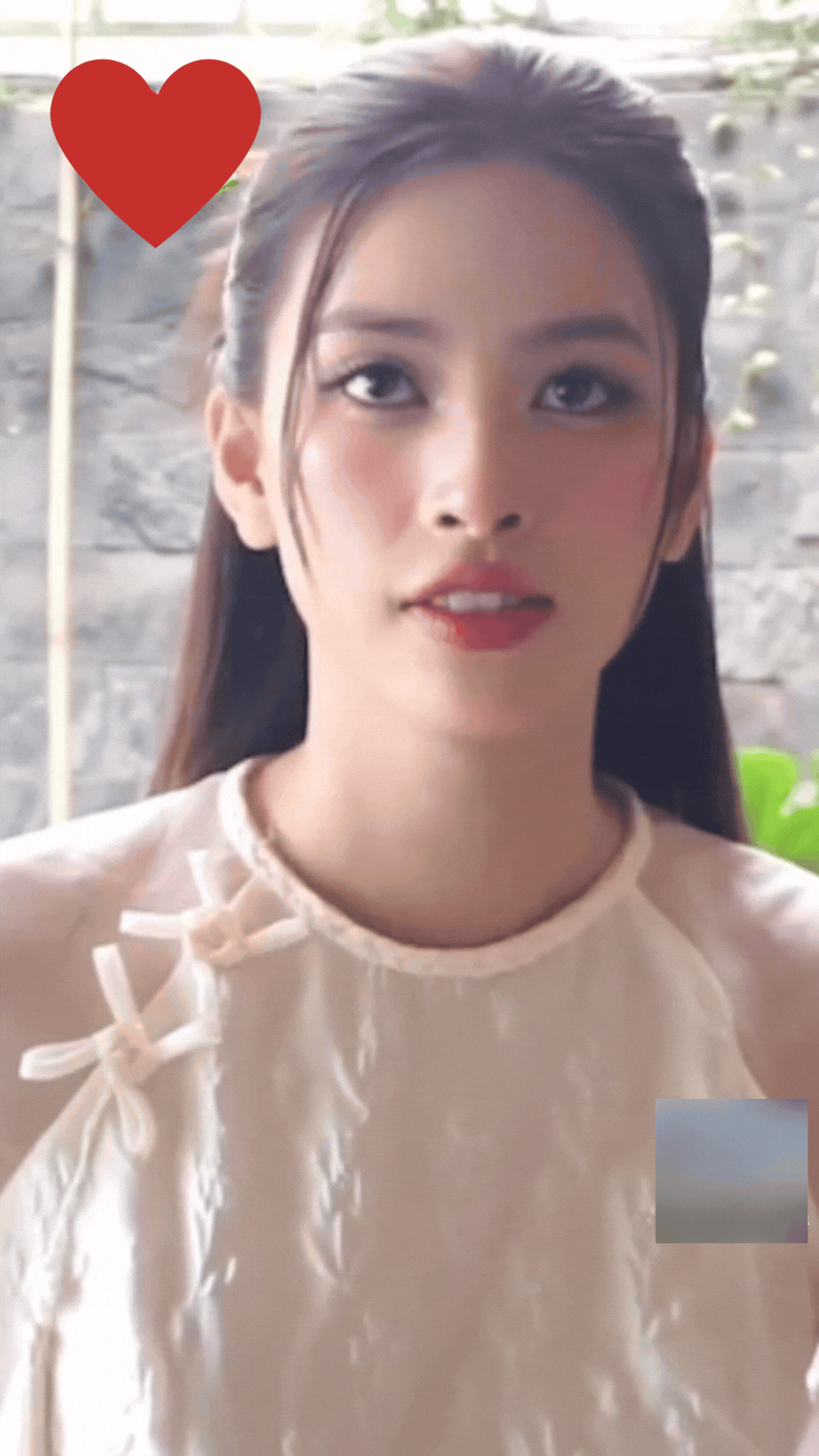 Đoạn clip khiến Hoa hậu Tiểu Vy bị chê- Ảnh 1. Đoạn clip khiến Hoa hậu Tiểu Vy bị chê- Ảnh 1.