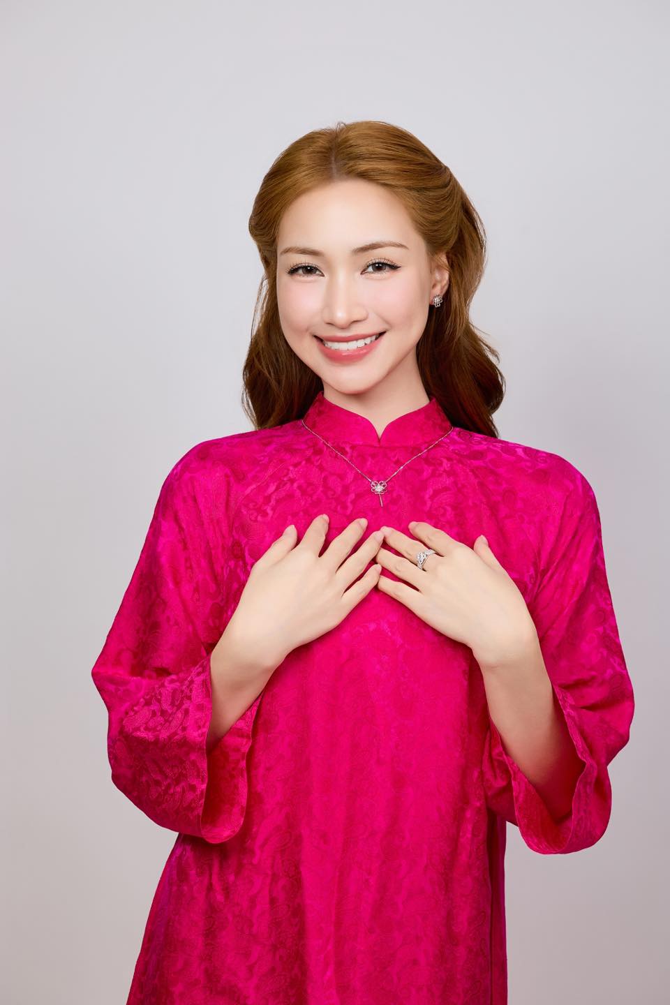 H&ograve;a Minzy nhận khen thưởng từ l&atilde;nh đạo tỉnh Bắc Ninh- Ảnh 8.