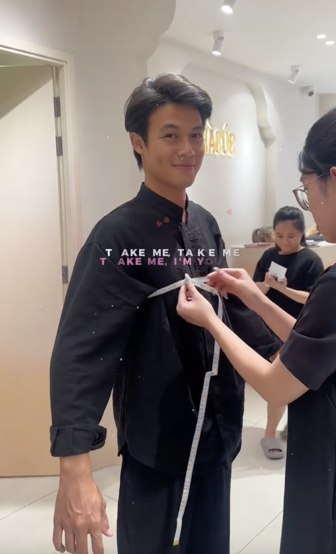 Sao nữ Vbiz gấp rút chuẩn bị 1 điều đặc biệt trong lễ hỏi với chồng thiếu gia, nói gì trước nghi vấn "chạy bầu"? - Ảnh 2. Sao nữ Vbiz gấp rút chuẩn bị 1 điều đặc biệt trong lễ hỏi với chồng thiếu gia, nói gì trước nghi vấn "chạy bầu"? - Ảnh 2.