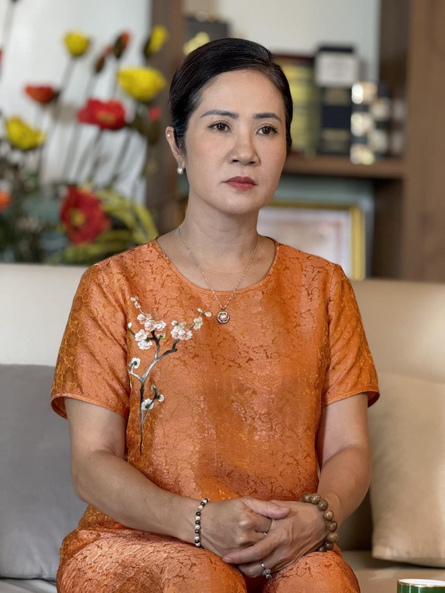 NSƯT Nguyệt Hằng rời Nhà hát Tuổi trẻ - Ảnh 1.