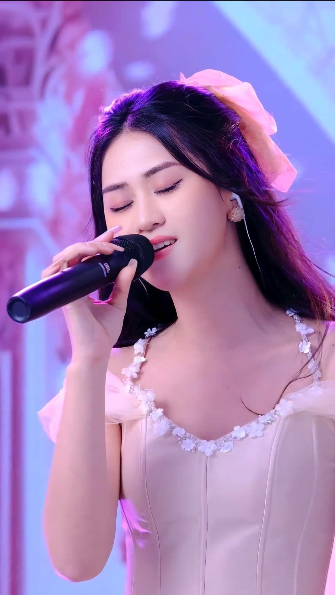 Nữ ca sĩ xinh đẹp nhắn tin xin bầu show cho đi hát miễn phí, câu trả lời mới bất ngờ- Ảnh 2.