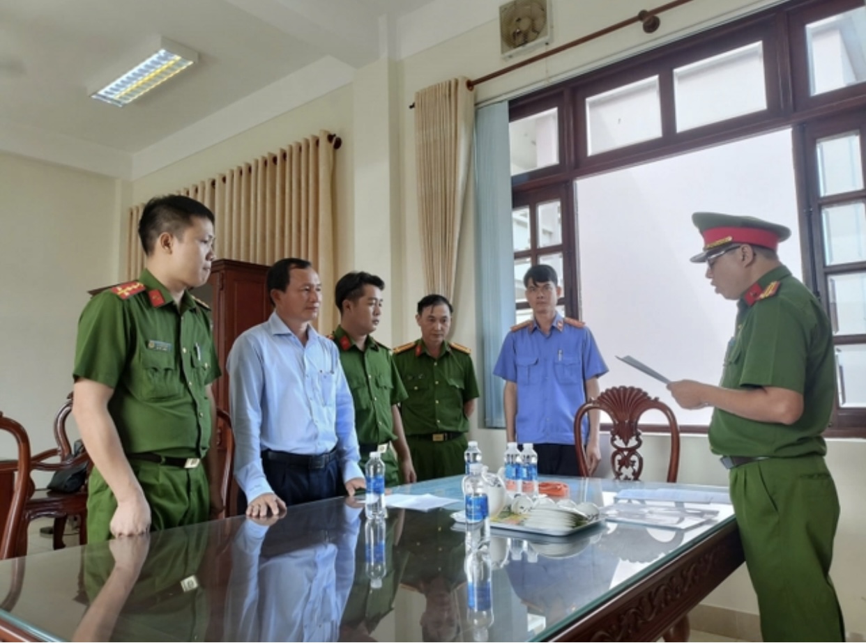 Vì sao Phó Chủ tịch Bình Phước bị đề nghị kỷ luật? - Ảnh 1. Vì sao Phó Chủ tịch Bình Phước bị đề nghị kỷ luật? - Ảnh 1.