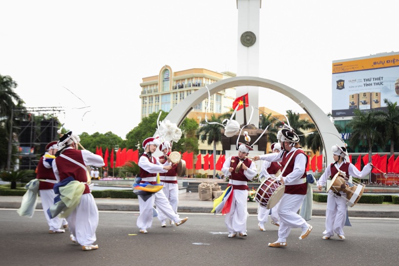 Ấn tượng lễ hội đường phố 2025 Buôn Ma Thuột - Điểm đến của cà phê thế giới - Ảnh 7.