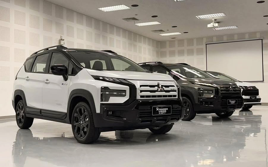 Ảnh thực tế Mitsubishi Xpander bản thể thao vừa ra mắt: Thêm bodykit, cánh gió, đổi hẳn cụm đèn trước/sau mới, dễ hot khi về Việt Nam - Ảnh 2.