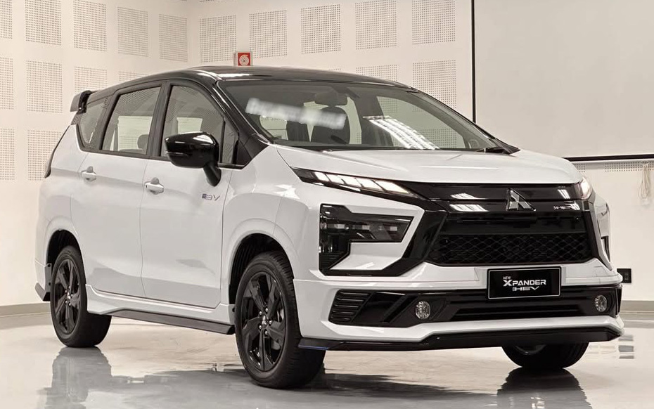 Ảnh thực tế Mitsubishi Xpander bản thể thao vừa ra mắt: Thêm bodykit, cánh gió, đổi hẳn cụm đèn trước/sau mới, dễ hot khi về Việt Nam - Ảnh 3.