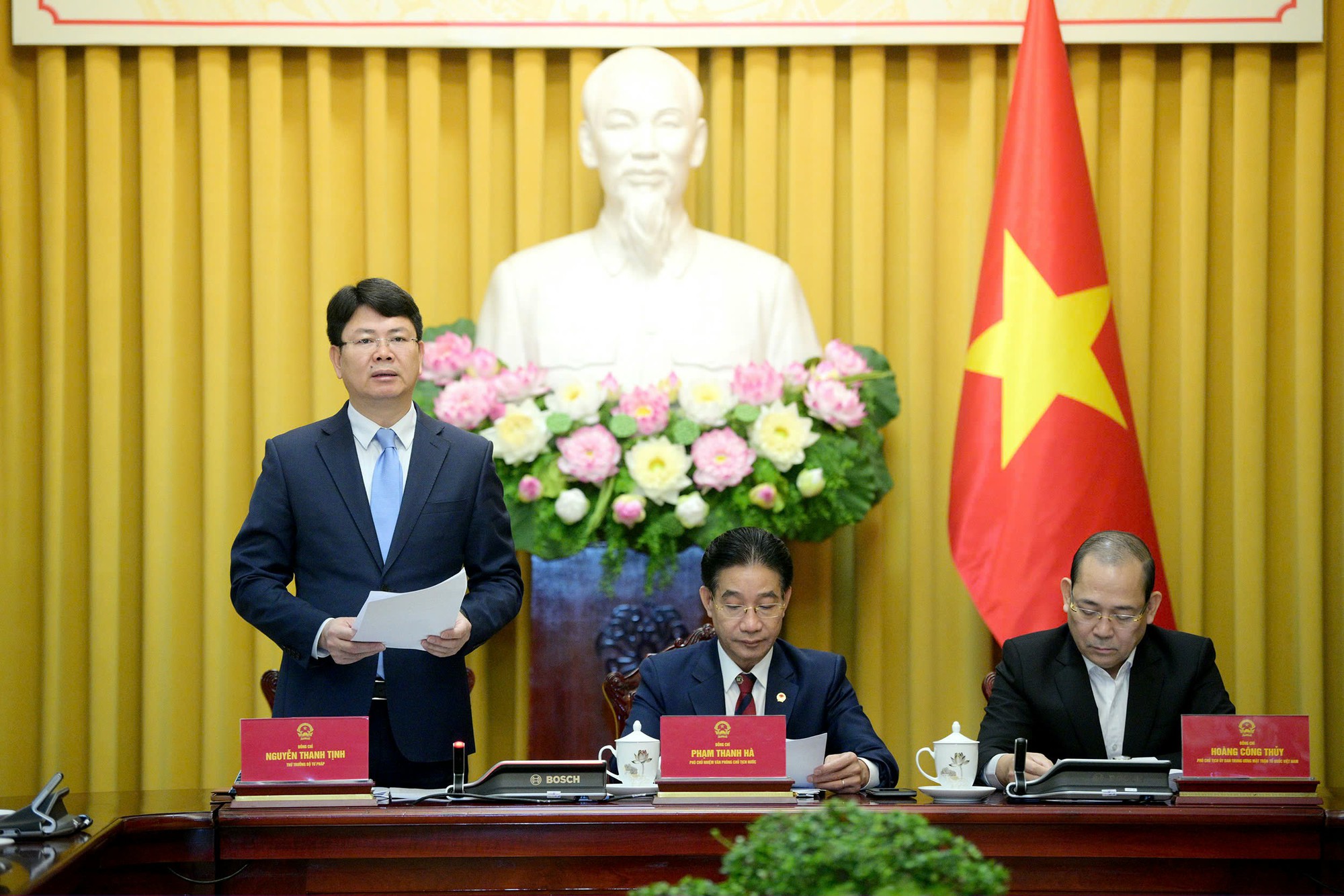 Công bố luật ban hành VBQPPL sửa đổi: Quốc hội khóa XV thông qua kỳ họp bất thường - Ảnh 1. Công bố luật ban hành VBQPPL sửa đổi: Quốc hội khóa XV thông qua kỳ họp bất thường - Ảnh 1.