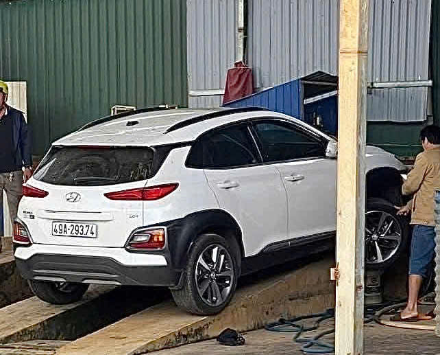 Trách nhiệm pháp lý khi đạp nhầm chân ga gây tai nạn chết người - Ảnh 1.