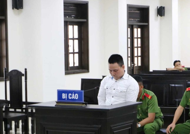 Kẻ biến thái xâm hại trẻ em lĩnh án 14 , 5 năm tù - Ảnh 1.