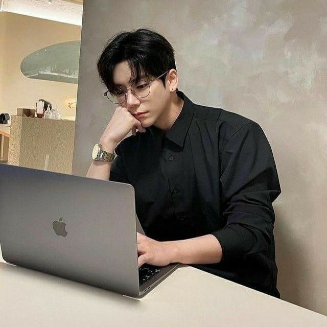 Người EQ thấp thường nói gì khi đến nơi đông người để tránh bị mất lòng - Ảnh 1.