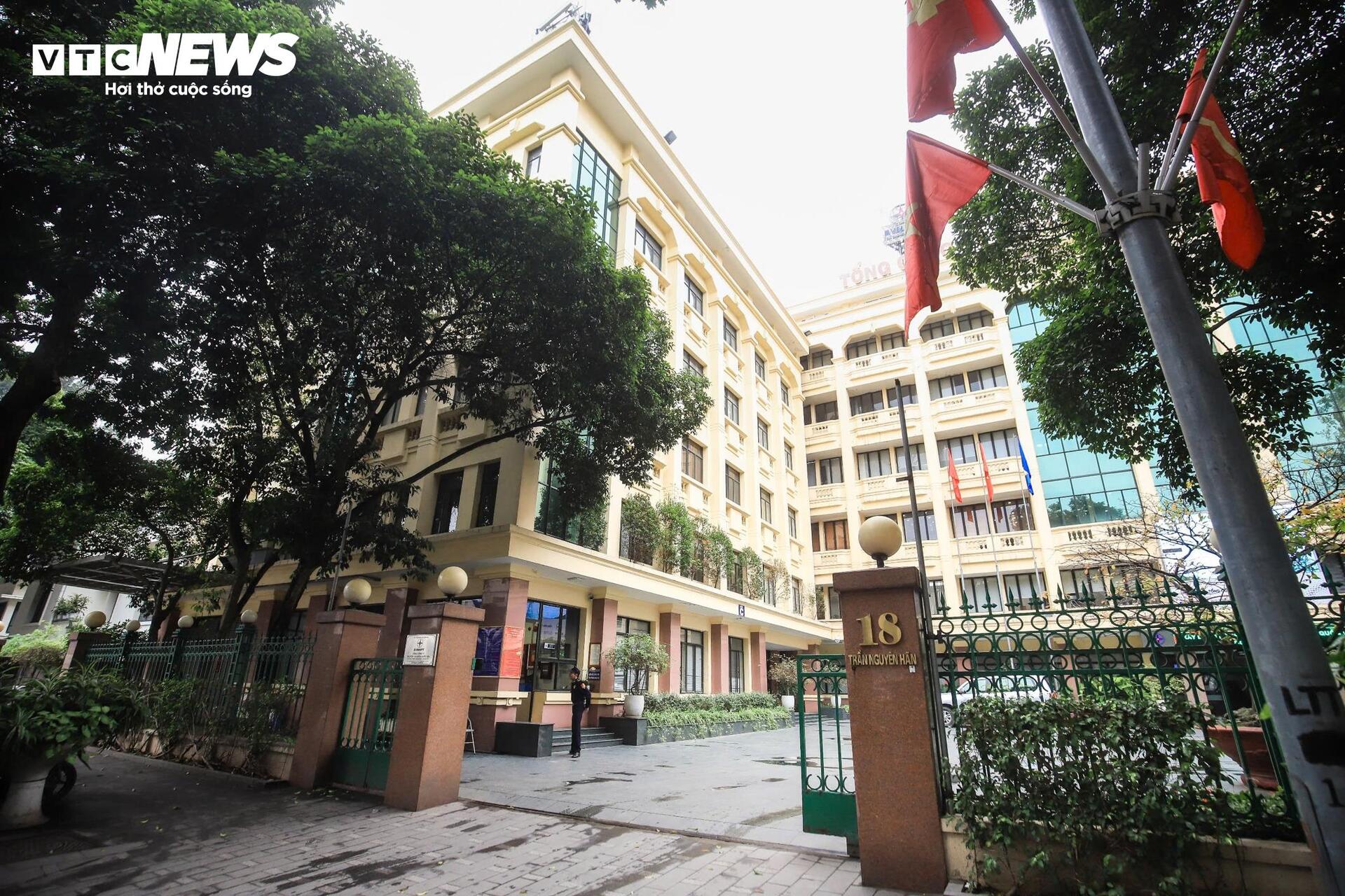 Cuộc sống chật chội trong phố cổ Hà Nội trước di dời - Ảnh 22.