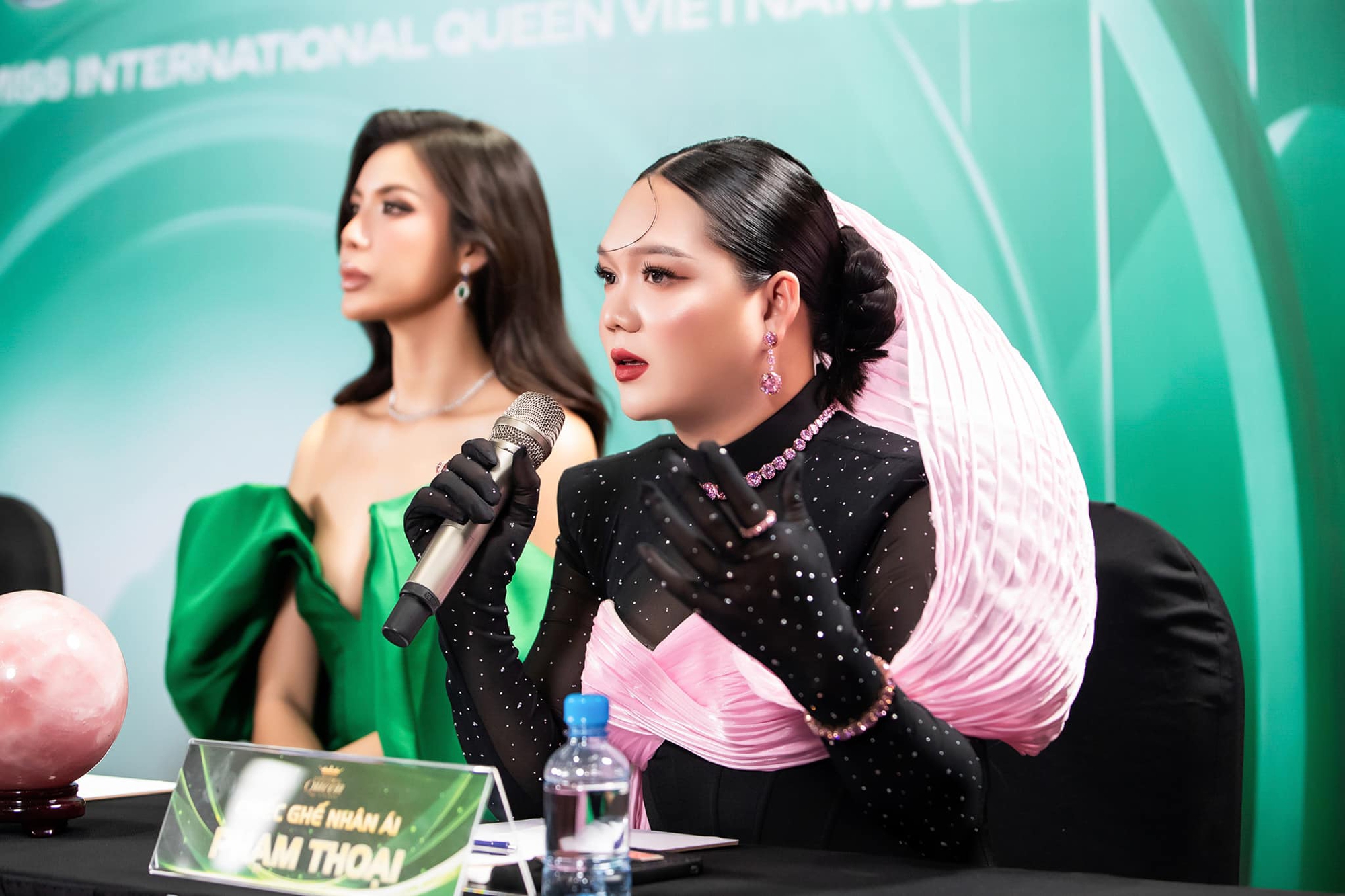 Phạm Thoại bị cắt sóng: Không được giới thiệu, lướt qua chớp nhoáng, chỉ được nói đúng 1 nội dung - Ảnh 4.