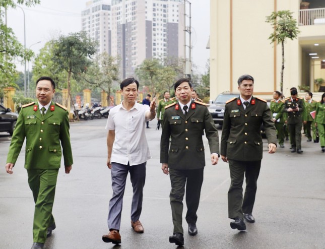 Giám đốc công an Bắc Giang thị sát công an xã sau cải cách cấp huyện - Ảnh 1.