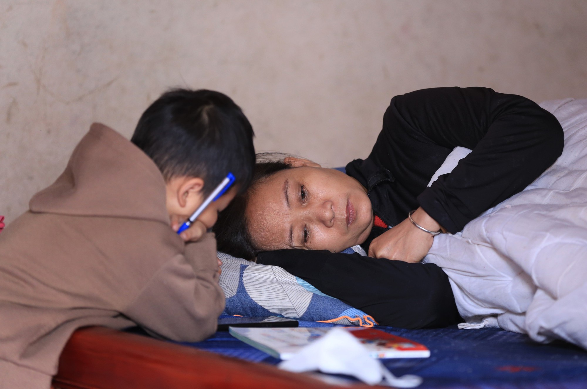 Câu chuyện buồn của Lê Thị Tình ung thư: Hy sinh vì con gái tại Bắc Giang - Ảnh 2.