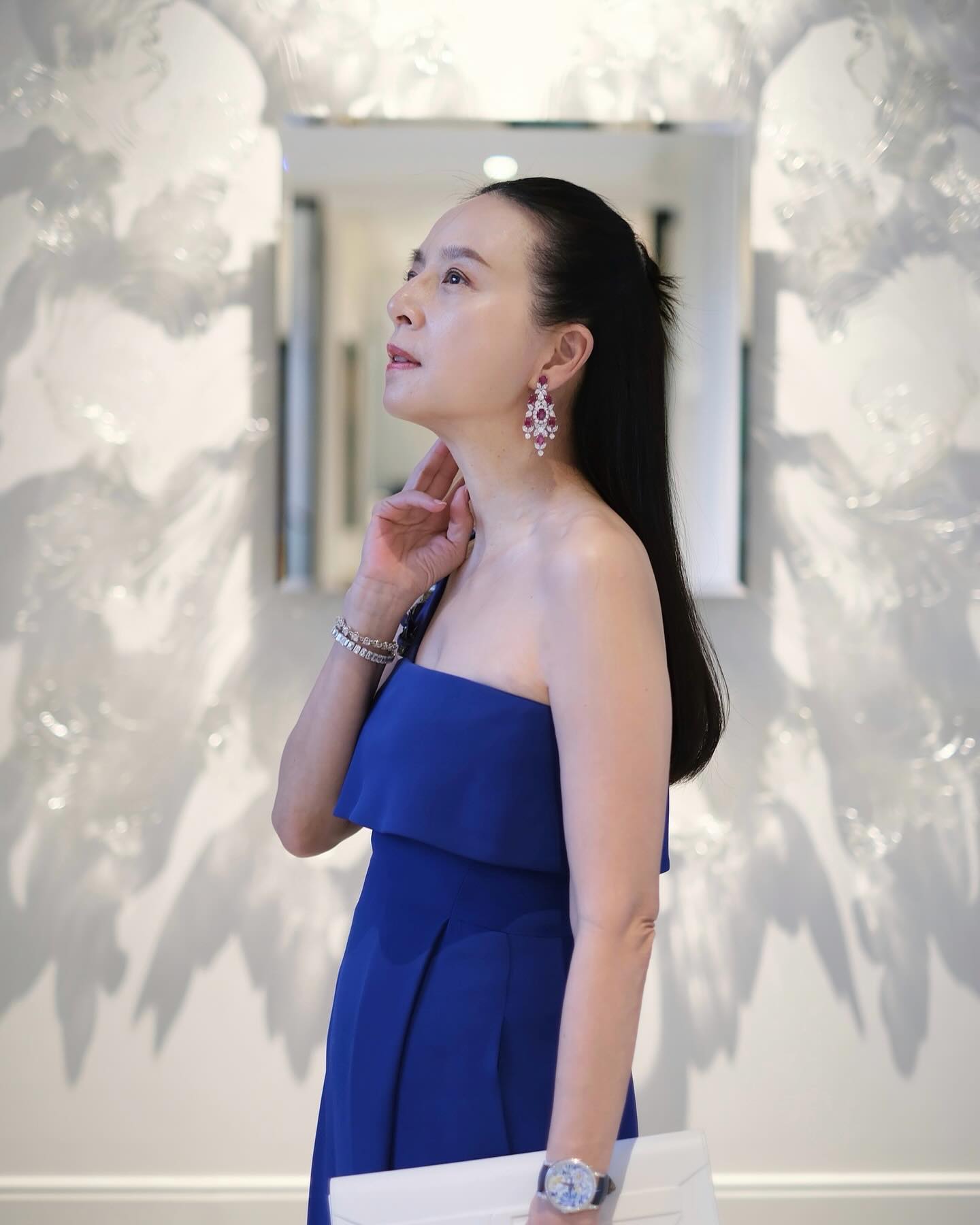 Nữ tỷ phú Thái Lan U60 nhan sắc vẫn đỉnh cao, cứ xuất hiện là chiếm trọn"spotlight", gia thế giàu có mới gây chú ý - Ảnh 3. Nữ tỷ phú Thái Lan U60 nhan sắc vẫn đỉnh cao, cứ xuất hiện là chiếm trọn"spotlight", gia thế giàu có mới gây chú ý - Ảnh 3.