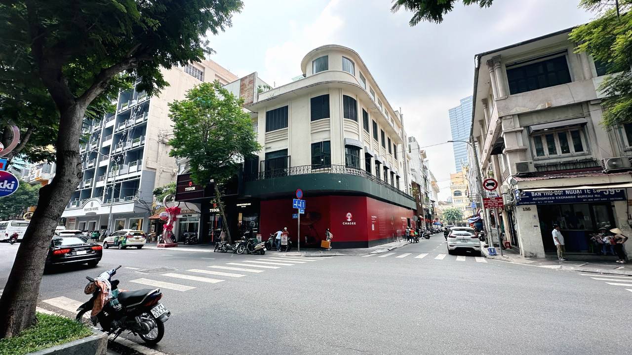 Chagee Việt Nam vẫn âm thầm làm điều này tại cửa hàng giữa cơn bão tẩy chay?- Ảnh 2. Chagee Việt Nam vẫn âm thầm làm điều này tại cửa hàng giữa cơn bão tẩy chay?- Ảnh 2.