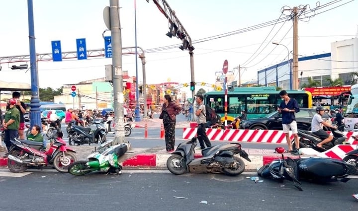 Xe Mercedes gây tai nạn liên hoàn ở Thủ Đức do Nữ tài xế vi phạm nồng độ cồn - Ảnh 1.