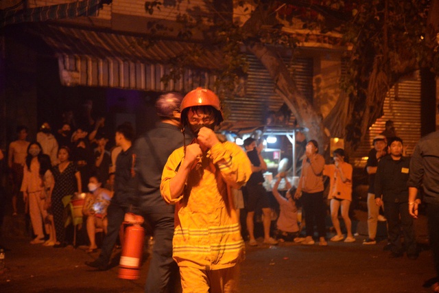 Hiện trường vụ chợ Thanh Đa b&ugrave;ng ch&aacute;y dữ dội- Ảnh 3.