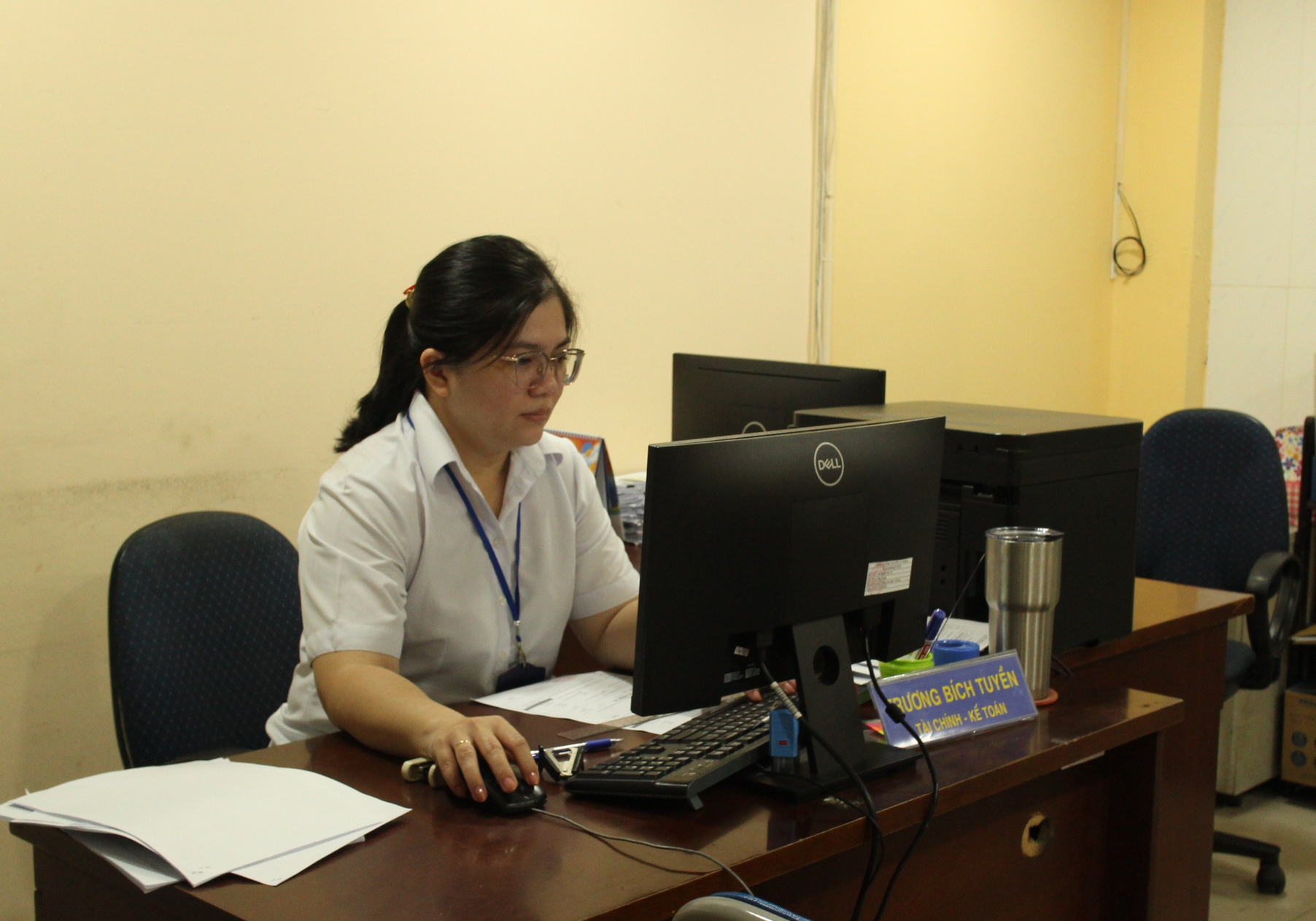 Sau sáp nhập cơ quan , có cần ký lại hợp đồng mới với người lao động? - Ảnh 1. Sau sáp nhập cơ quan , có cần ký lại hợp đồng mới với người lao động? - Ảnh 1.