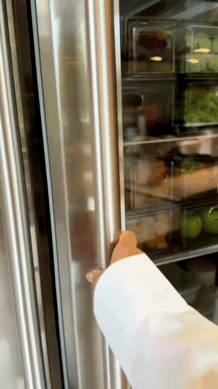 Khoảnh khắc mở tủ lạnh khiến 1,5 triệu người "muốn khóc" nhưng cư dân mạng cảnh báo: Mọi thứ sẽ tệ đi trong 1 tuần - Ảnh 1.