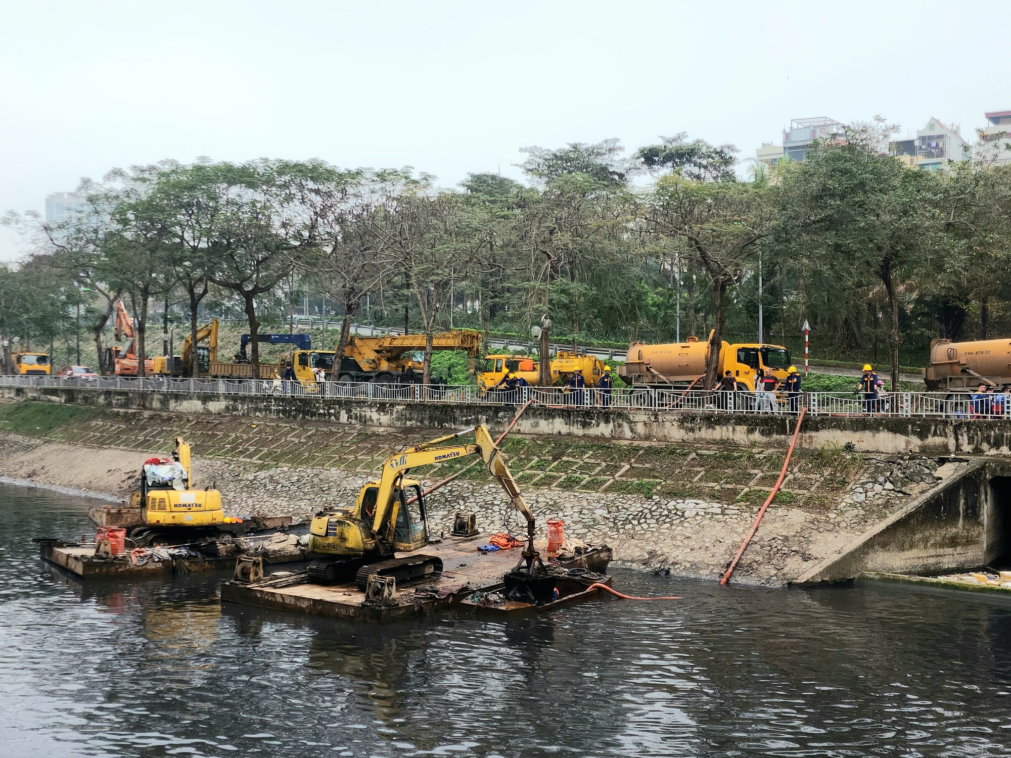 Hồi sinh sông Tô Lịch (kỳ 2): Giải pháp nào để trả lại vẻ đẹp cho dòng sông? - Ảnh 4. Hồi sinh sông Tô Lịch (kỳ 2): Giải pháp nào để trả lại vẻ đẹp cho dòng sông? - Ảnh 4.