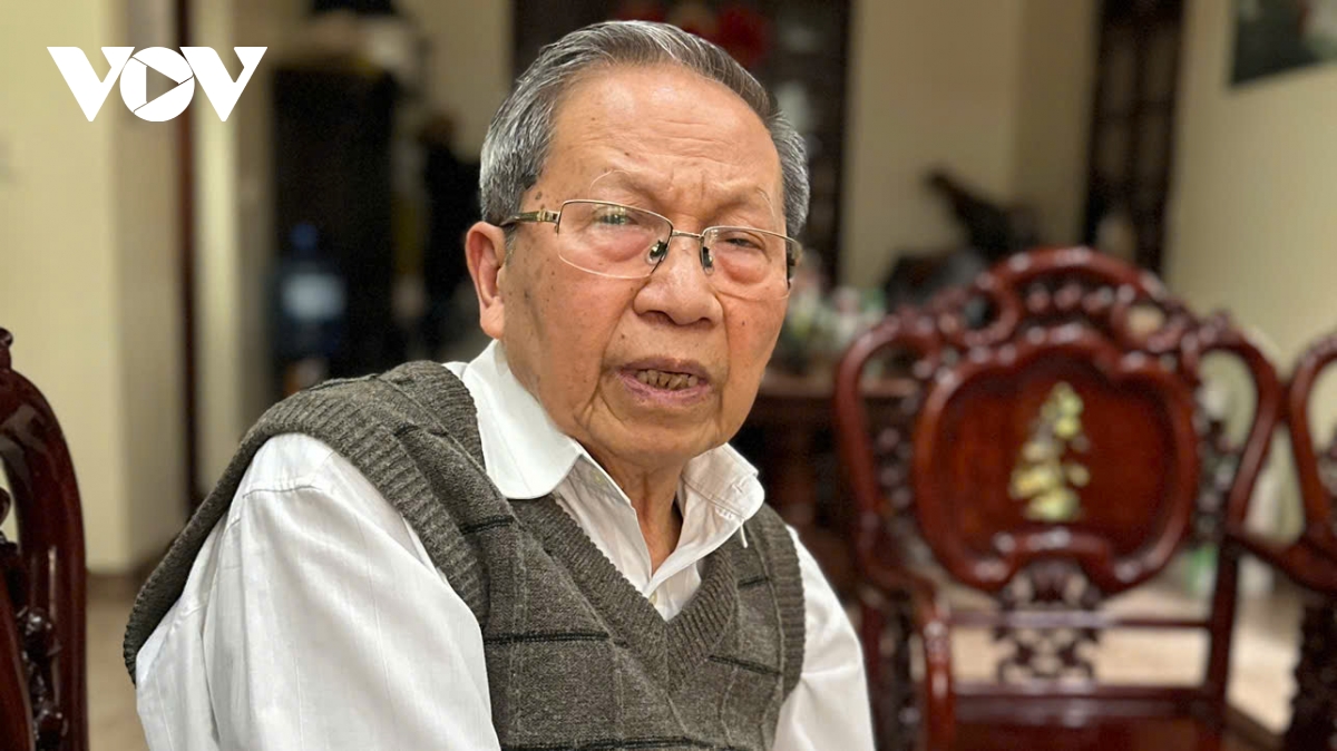 Thiếu tướng Lê Văn Cương bàn về bố trí công an cấp huyện - Ảnh 1.