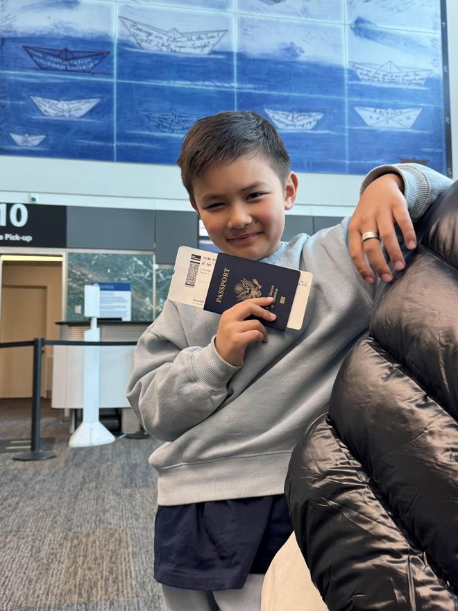 Quý tử nhà sao Vbiz là rich kid thứ thiệt: 8 tuổi làm chủ 3 công ty, nói được tới 4 thứ tiếng - Ảnh 7. Quý tử nhà sao Vbiz là rich kid thứ thiệt: 8 tuổi làm chủ 3 công ty, nói được tới 4 thứ tiếng - Ảnh 7.