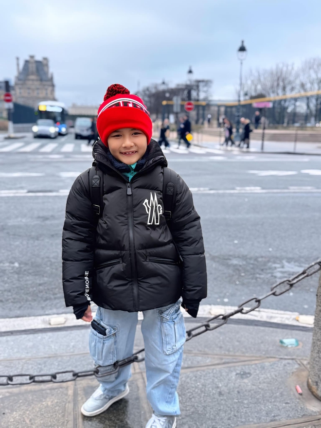 Quý tử nhà sao Vbiz là rich kid thứ thiệt: 8 tuổi làm chủ 3 công ty, nói được tới 4 thứ tiếng - Ảnh 15. Quý tử nhà sao Vbiz là rich kid thứ thiệt: 8 tuổi làm chủ 3 công ty, nói được tới 4 thứ tiếng - Ảnh 15.