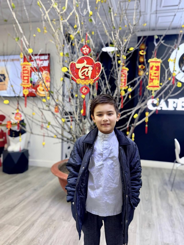 Quý tử nhà sao Vbiz là rich kid thứ thiệt: 8 tuổi làm chủ 3 công ty, nói được tới 4 thứ tiếng - Ảnh 8. Quý tử nhà sao Vbiz là rich kid thứ thiệt: 8 tuổi làm chủ 3 công ty, nói được tới 4 thứ tiếng - Ảnh 8.