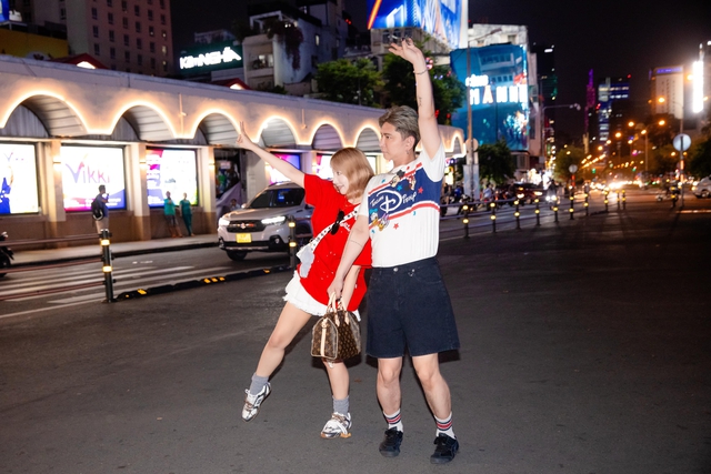 Diễn viên Nhật Bản Yua Mikami và loạt ảnh bất ngờ ở TP HCM- Ảnh 5. Diễn viên Nhật Bản Yua Mikami và loạt ảnh bất ngờ ở TP HCM- Ảnh 5.