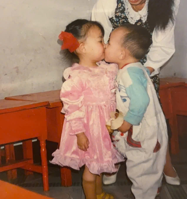 Đi ngược về quá khứ ghen tuông với chồng và bạn học lớp mẫu giáo khiến tất cả thốt lên: Chị thắng!- Ảnh 2. Đi ngược về quá khứ ghen tuông với chồng và bạn học lớp mẫu giáo khiến tất cả thốt lên: Chị thắng!- Ảnh 2.