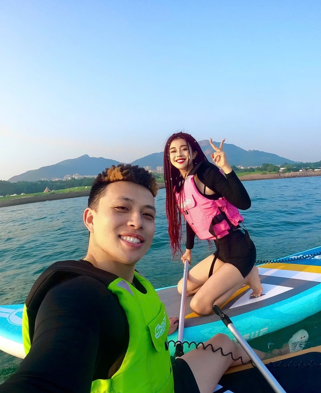 Đi ngược về quá khứ ghen tuông với chồng và bạn học lớp mẫu giáo khiến tất cả thốt lên: Chị thắng!- Ảnh 3. Đi ngược về quá khứ ghen tuông với chồng và bạn học lớp mẫu giáo khiến tất cả thốt lên: Chị thắng!- Ảnh 3.