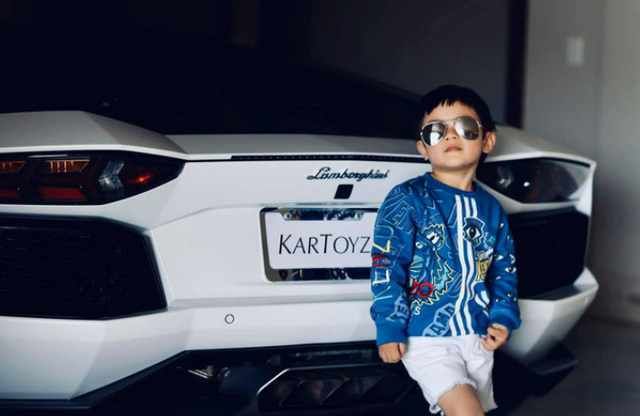 Quý tử nhà sao Vbiz là rich kid thứ thiệt: 8 tuổi làm chủ 3 công ty, nói được tới 4 thứ tiếng - Ảnh 18. Quý tử nhà sao Vbiz là rich kid thứ thiệt: 8 tuổi làm chủ 3 công ty, nói được tới 4 thứ tiếng - Ảnh 18.