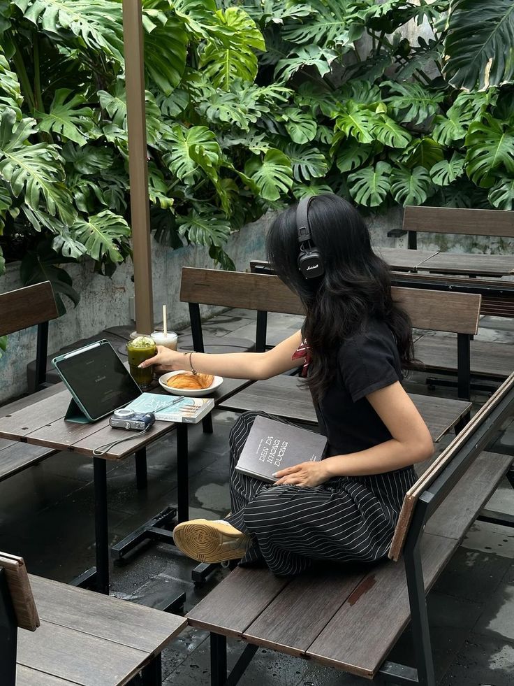 Một nhóm ngành được báo cáo tăng 30% lương so với năm ngoái, có thể giúp giấc mơ mua nhà ở Hà Nội thành hiện thực- Ảnh 3. Một nhóm ngành được báo cáo tăng 30% lương so với năm ngoái, có thể giúp giấc mơ mua nhà ở Hà Nội thành hiện thực- Ảnh 3.