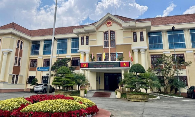 Kỷ luật Lâm Đồng: Cảnh cáo nguyên Bí thư Huyện ủy Lạc Dương vì vi phạm công tác - Ảnh 1.