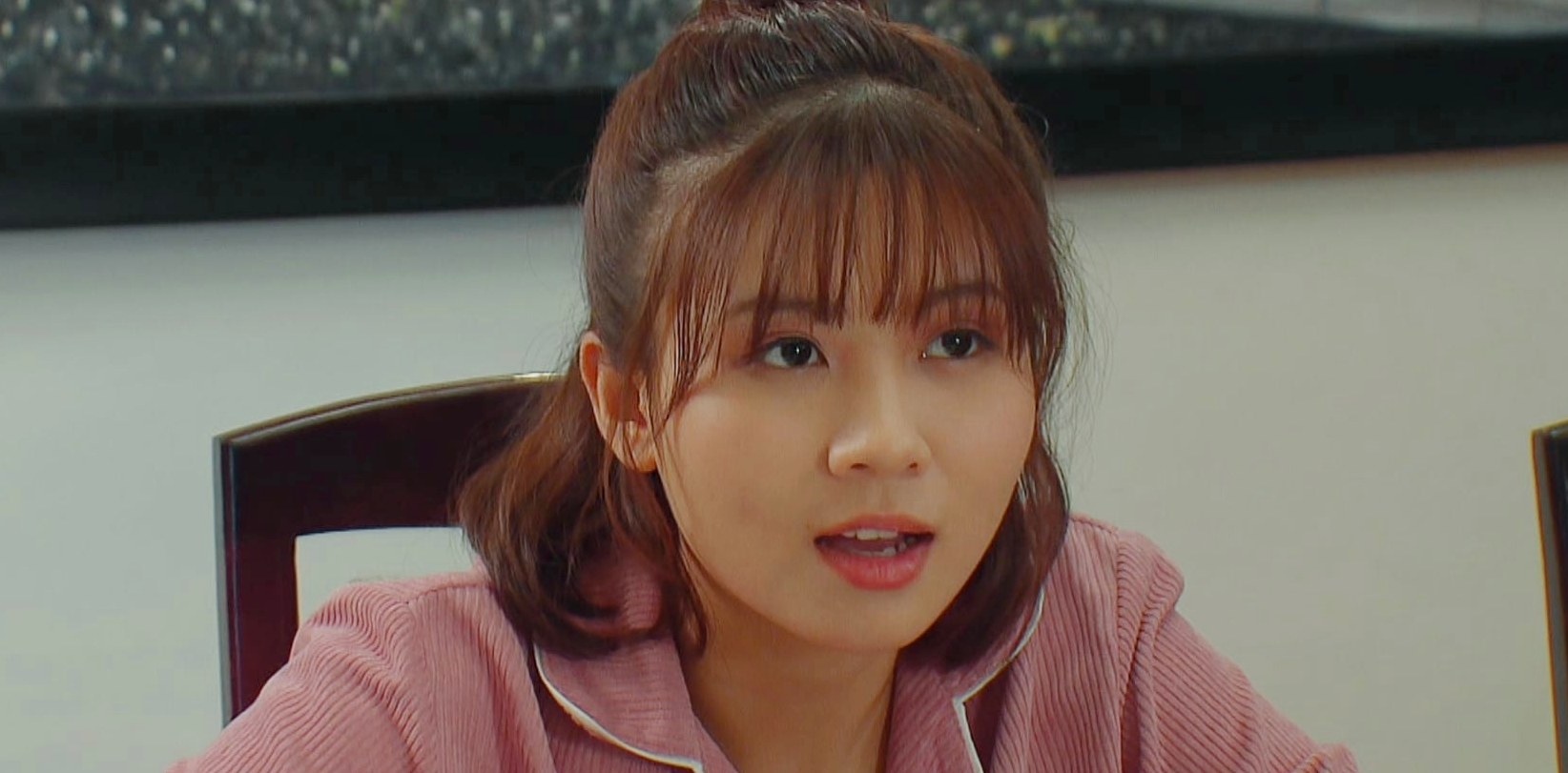 Mỹ nhân Việt đang viral toàn cõi mạng vì nhan sắc tựa nữ thần, đẹp đến mức bị nghi sửa hết mặt- Ảnh 3. Mỹ nhân Việt đang viral toàn cõi mạng vì nhan sắc tựa nữ thần, đẹp đến mức bị nghi sửa hết mặt- Ảnh 3.