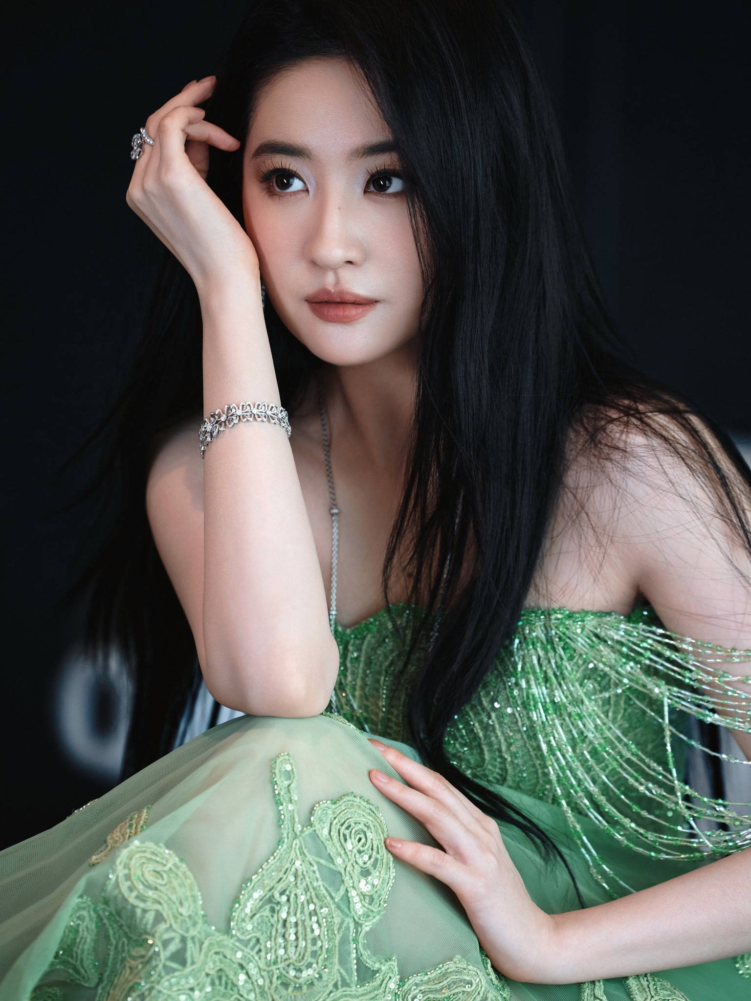 Vì sao Lưu Diệc Phi và Triệu Lệ Dĩnh bị cô lập trong showbiz?- Ảnh 13.