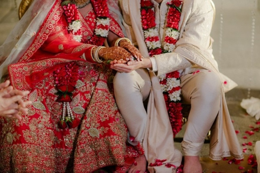 C&ocirc; d&acirc;u sinh con ngay sau đ&aacute;m cưới, ch&uacute; rể đứng trước hai họ n&oacute;i một c&acirc;u khiến ai nấy đều "đứng h&igrave;nh" - Ảnh 1.