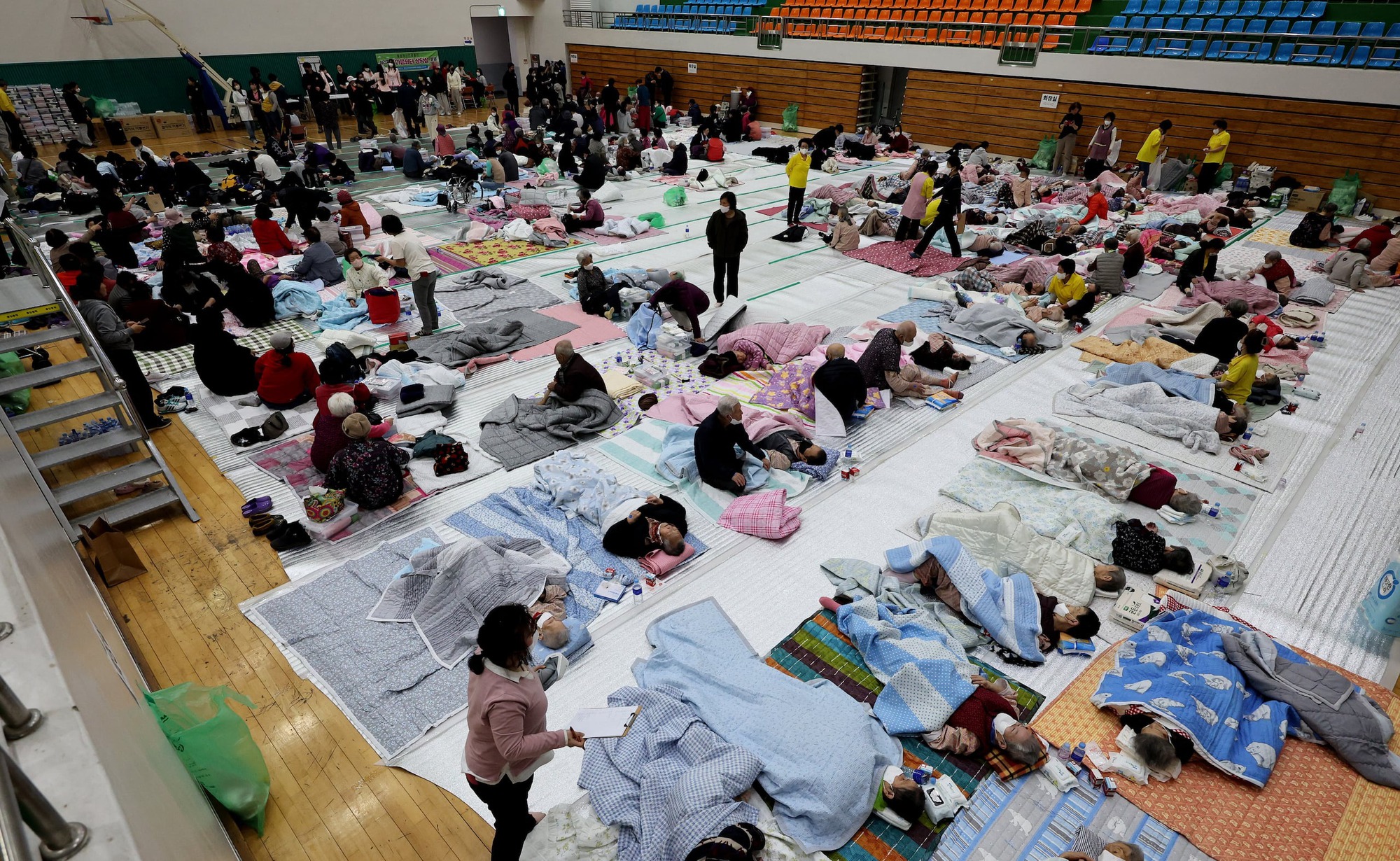 Thảm họa cháy rừng tại Hàn Quốc: 4 Lính cứu hỏa thiệt mạng - Ảnh 8.